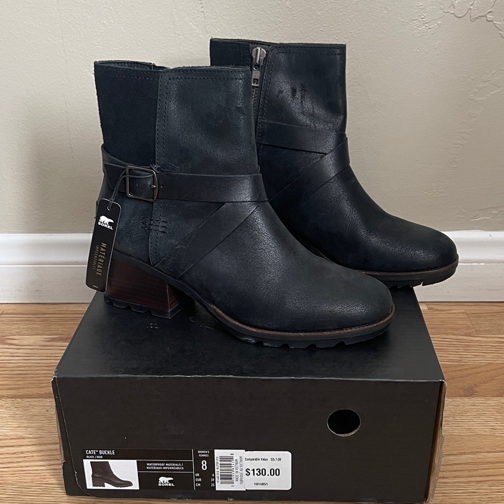 Sorel Cate Buckle boots-with box